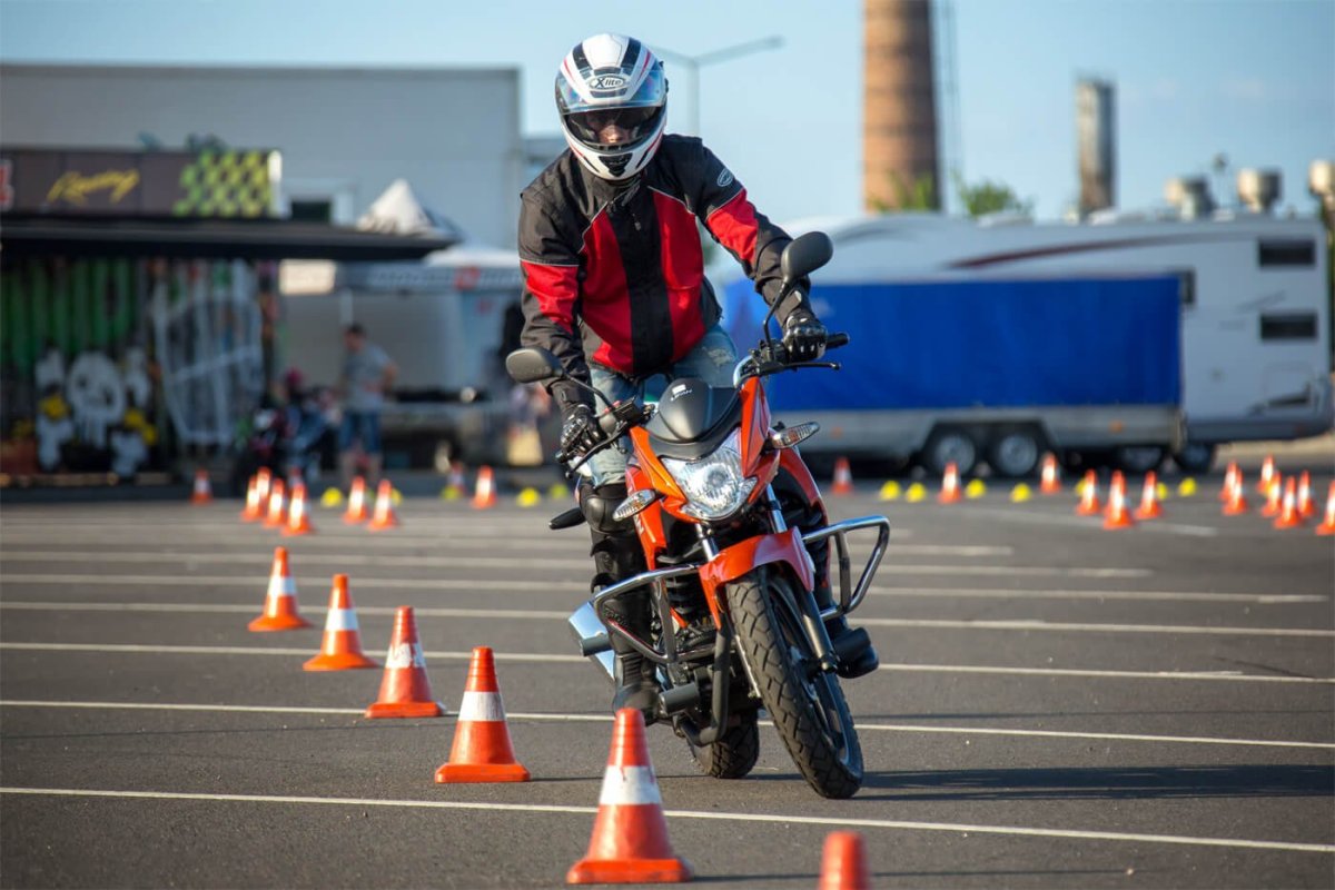 Как научиться ездить на мотоцикле