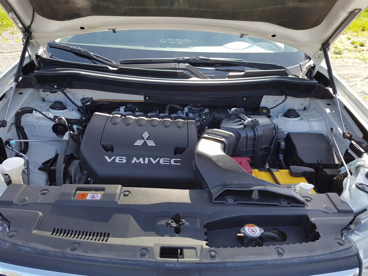 Аутлендер 2007 под капотом