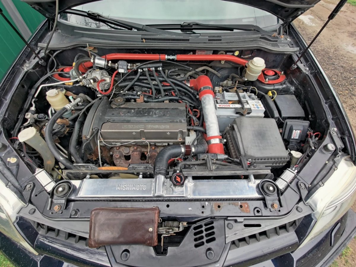 Аутлендер 1 поколения под капотом