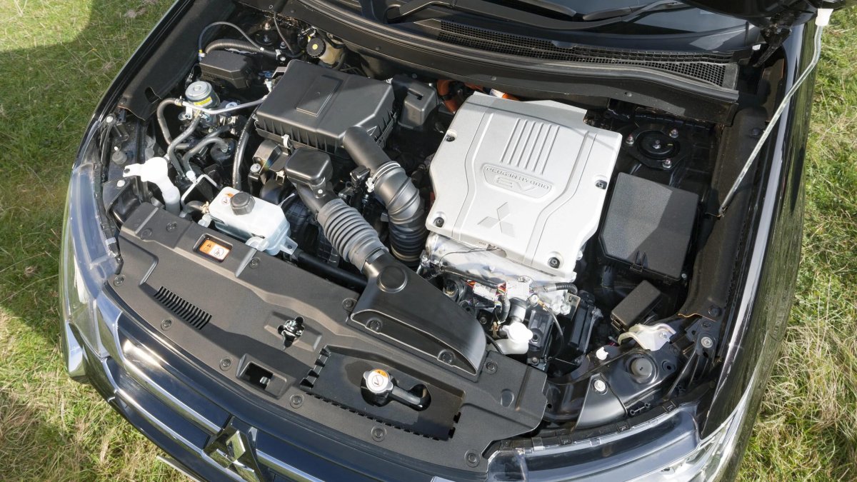 Под капотом Митсубиси Аутлендер 3
