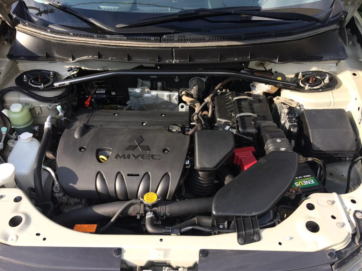 Что под капотом Мицубиси Аутлендер 2008