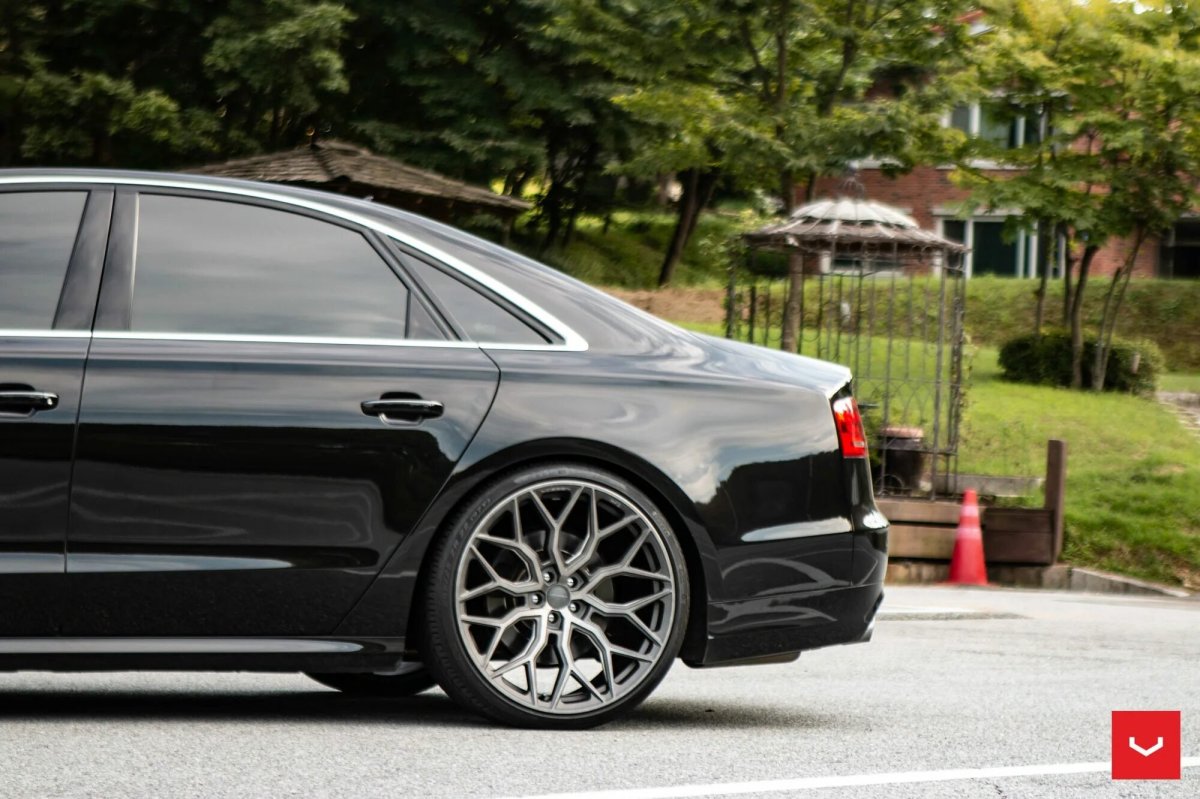 Audi s8 Wheel