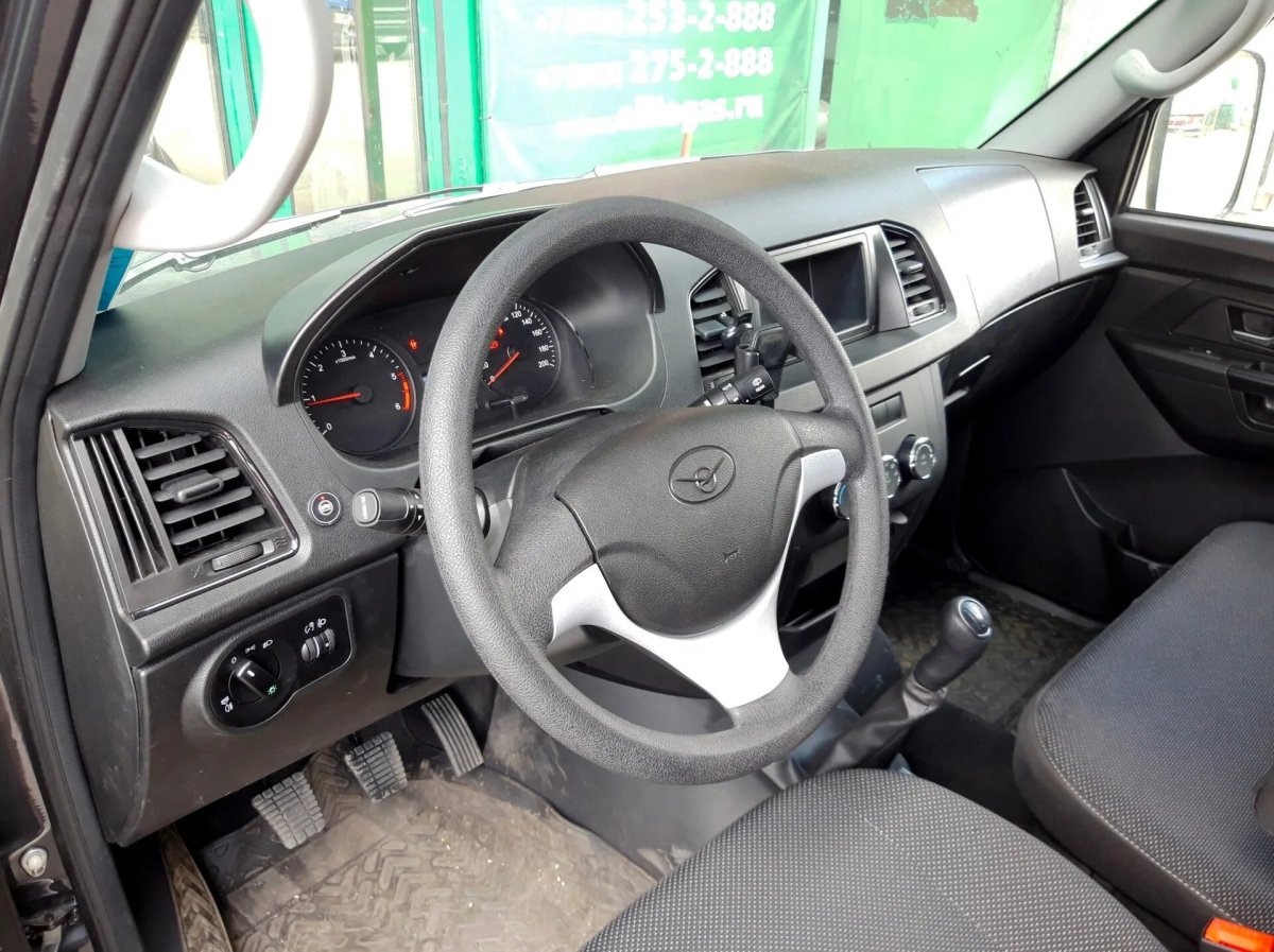 УАЗ профи 236031