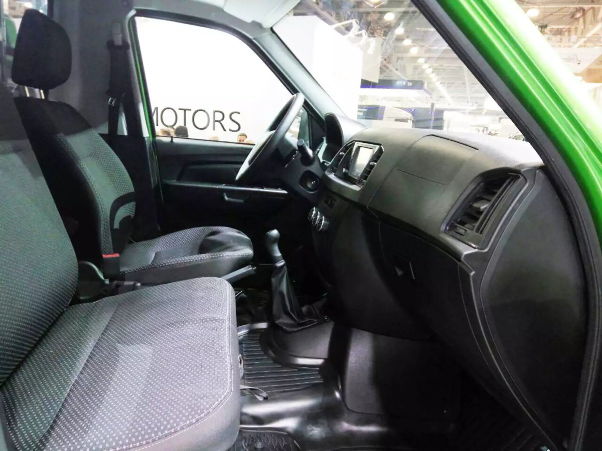 УАЗ профи с двухрядной кабиной