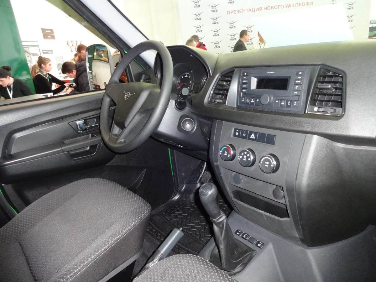 УАЗ профи магнитола