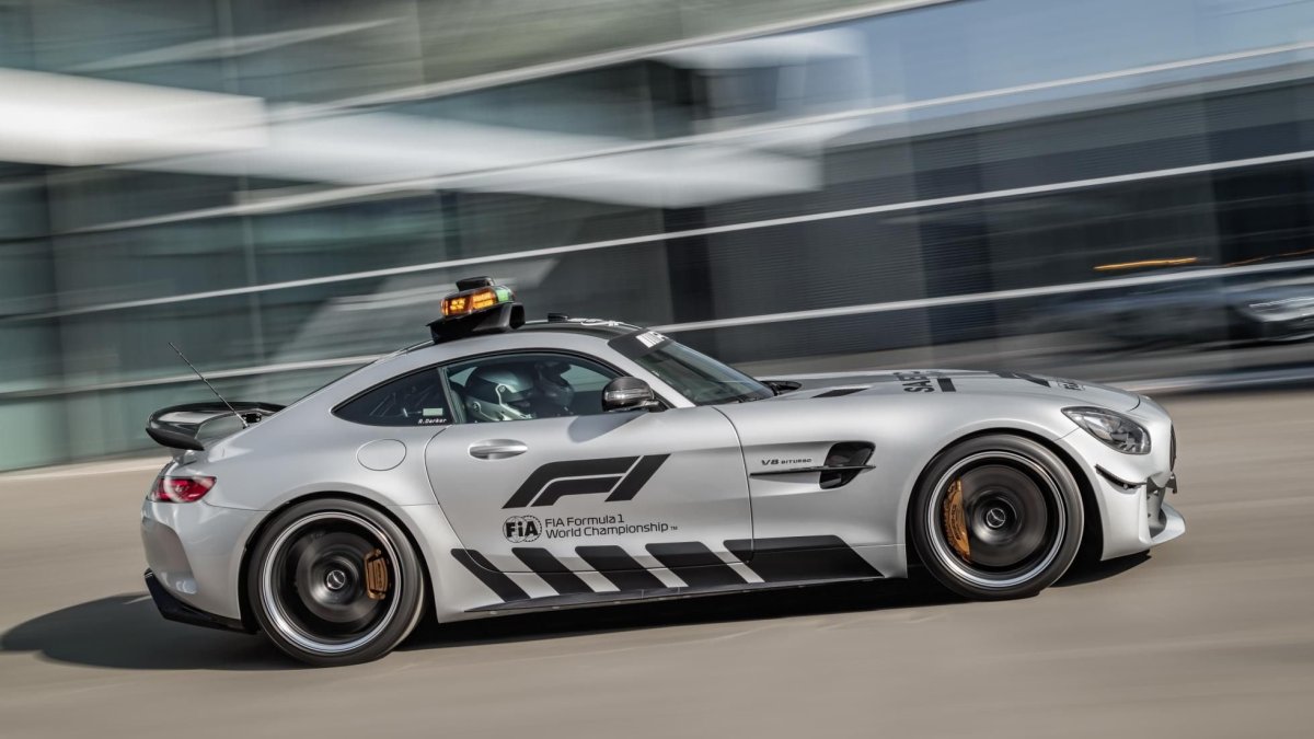 Мерседес GTR AMG 2018