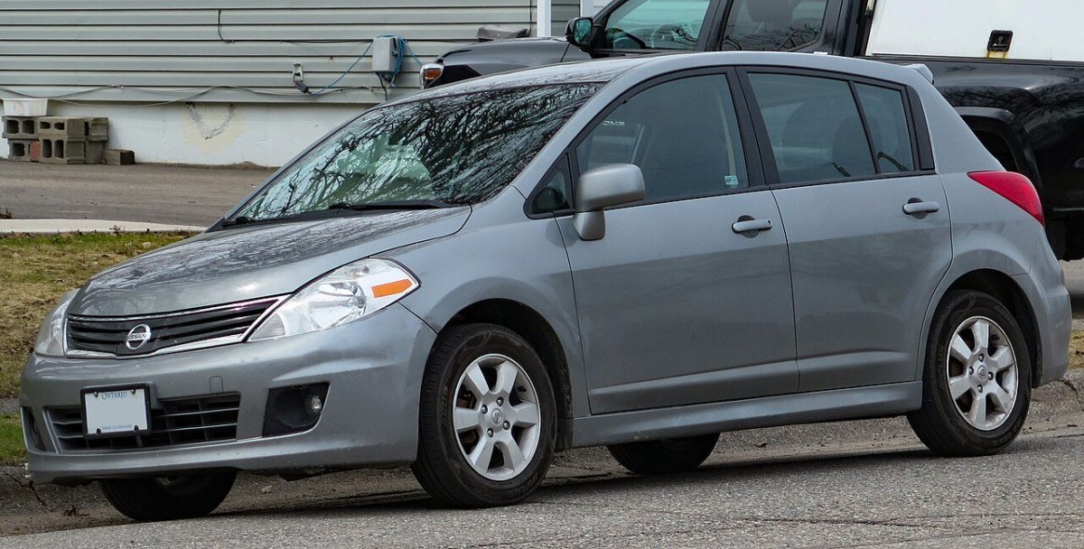 Nissan Tiida (первое поколение)