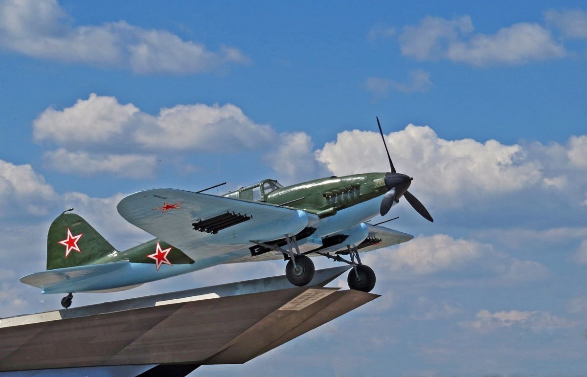 Самолет-Штурмовик ил-2 Самара