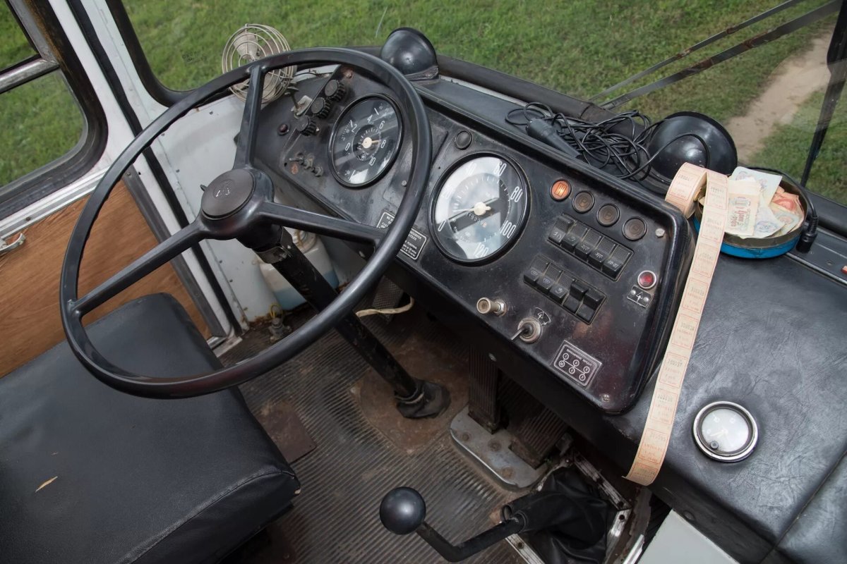 ЛАЗ 699 турист кабина