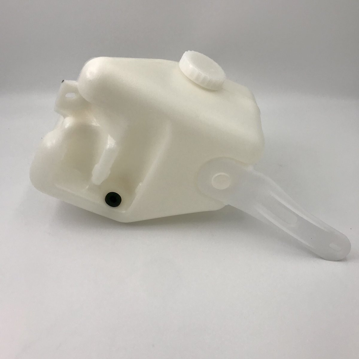 21213-5208102-20 Бачок омывателя