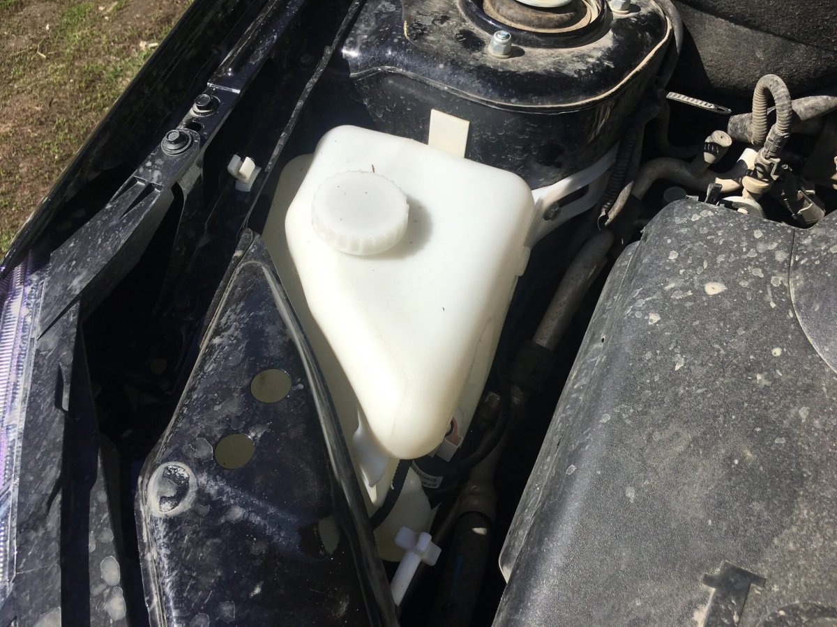 Бачок омывателя Гранта фл