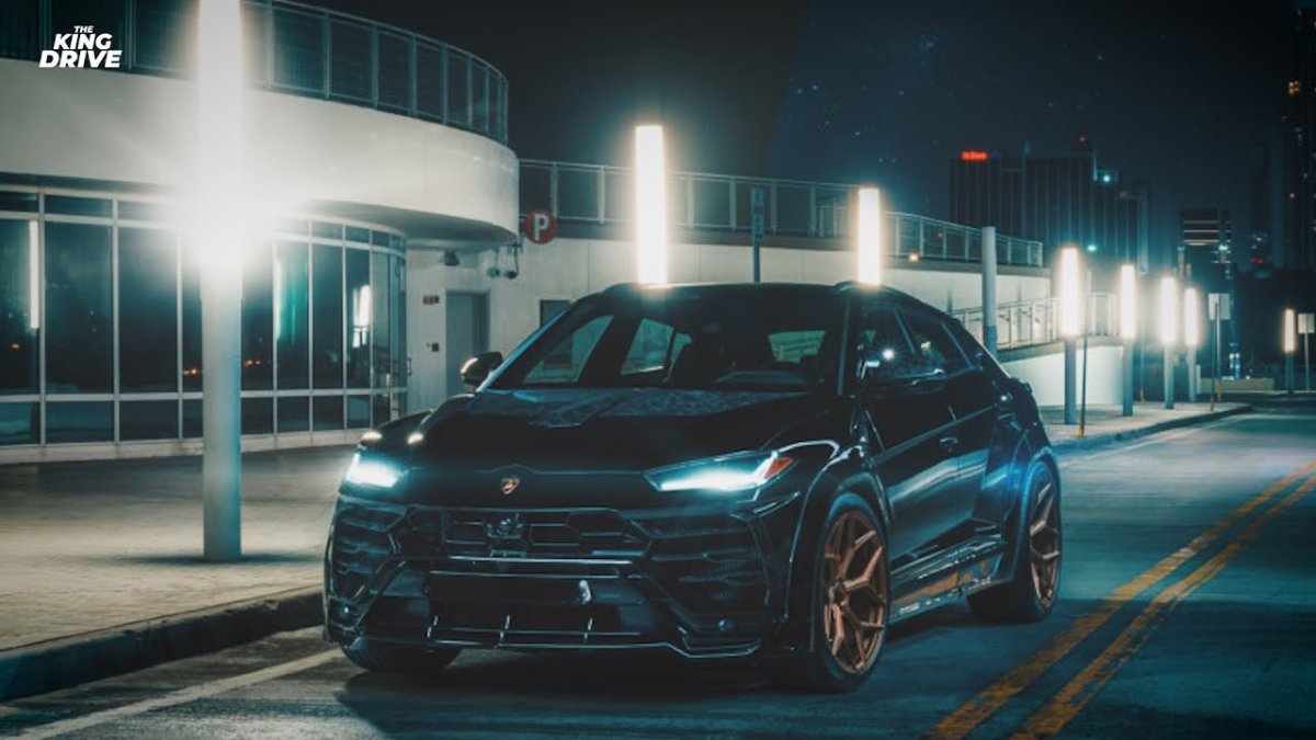 Lamborghini Urus 8k