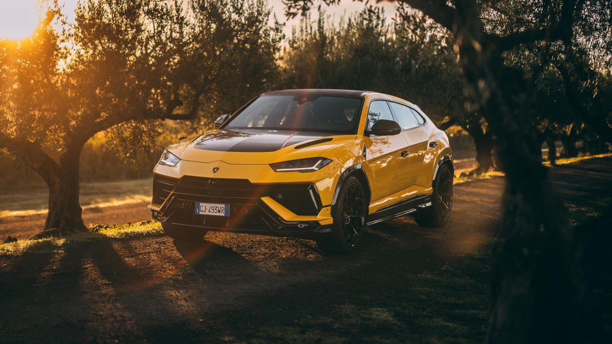 Ламборджини Урус 2022