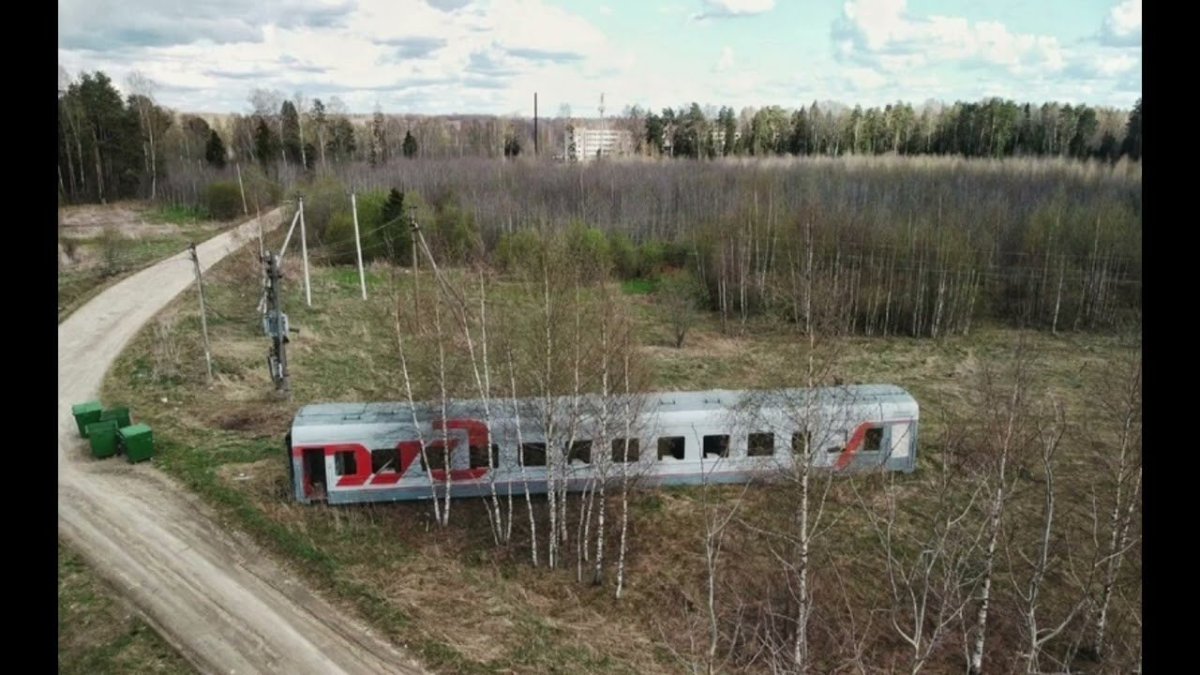 Заброшенные пассажирские вагоны