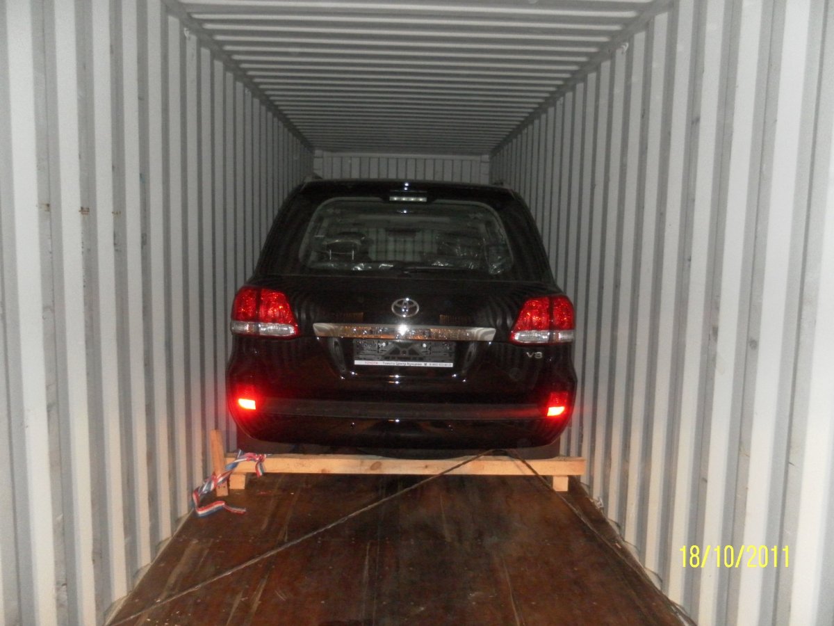 Крепление авто в контейнере