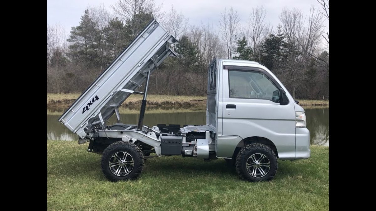 Daihatsu Hijet самосвал