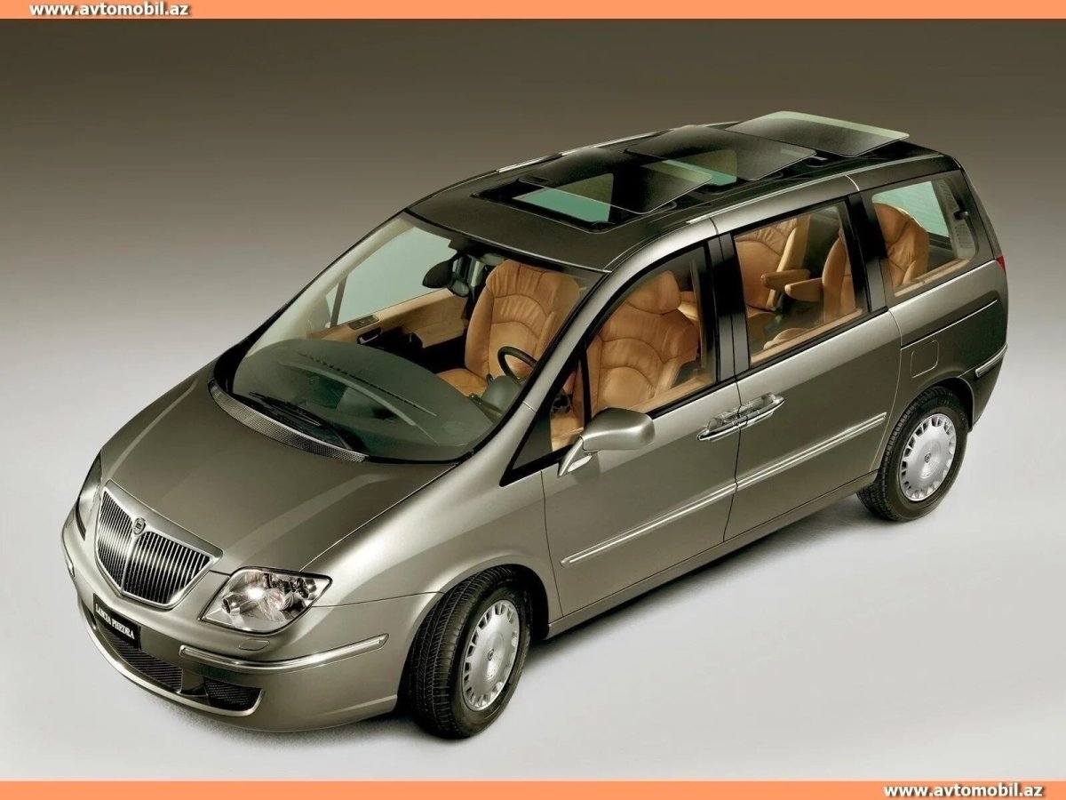 Минивэн Лянча Федра