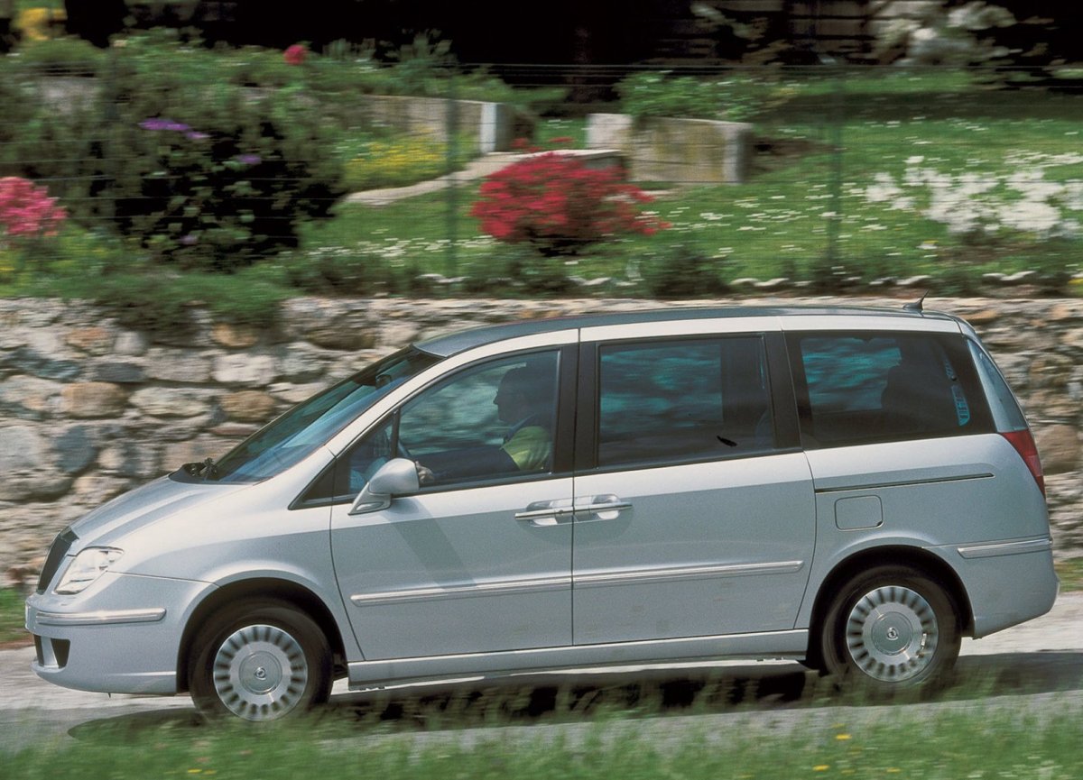 Лянча универсал