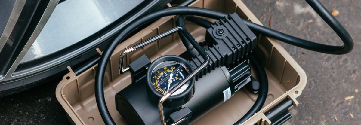 Автомобильный компрессор Беркут на выключателе плюс,или минус?