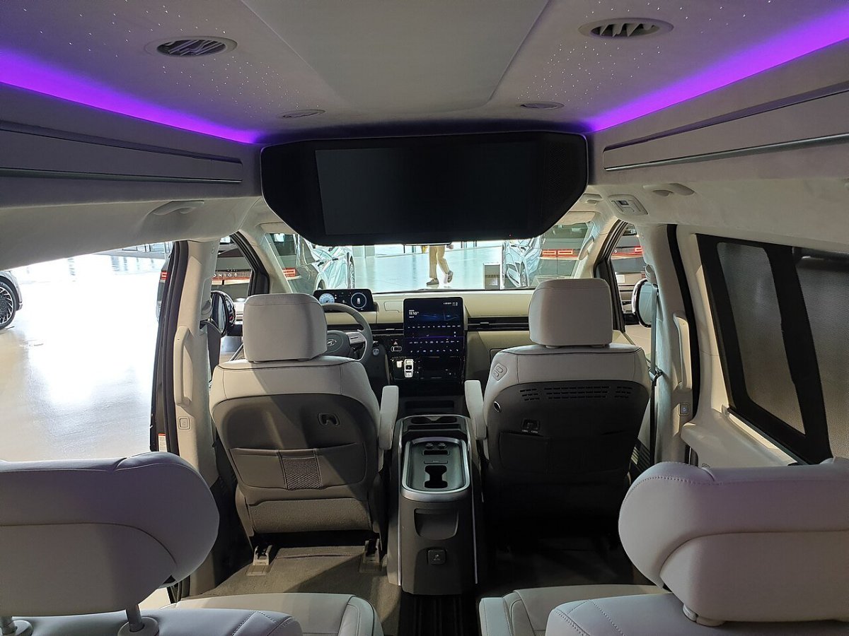 Hyundai Starex Limousine