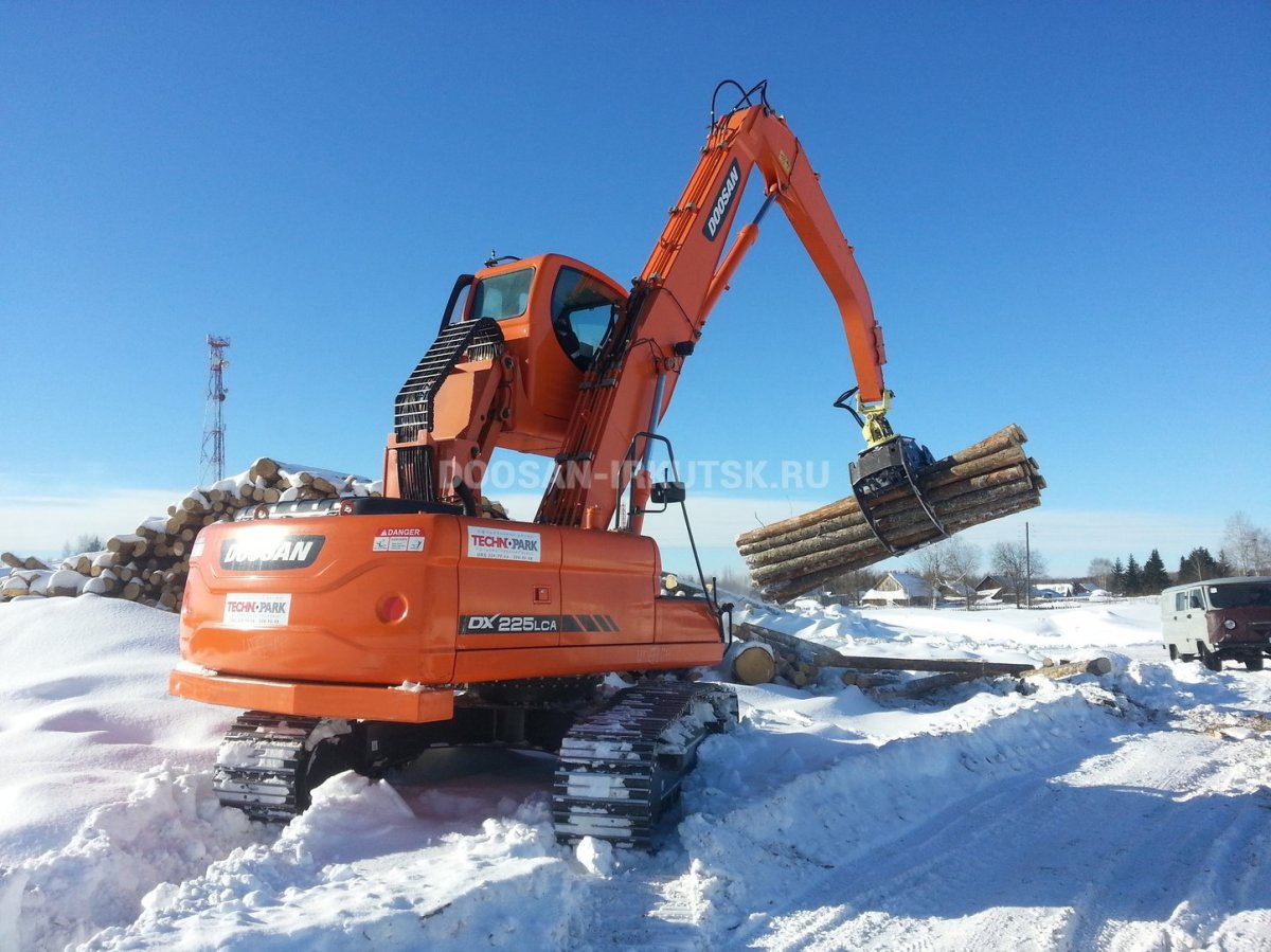Doosan dx225lca