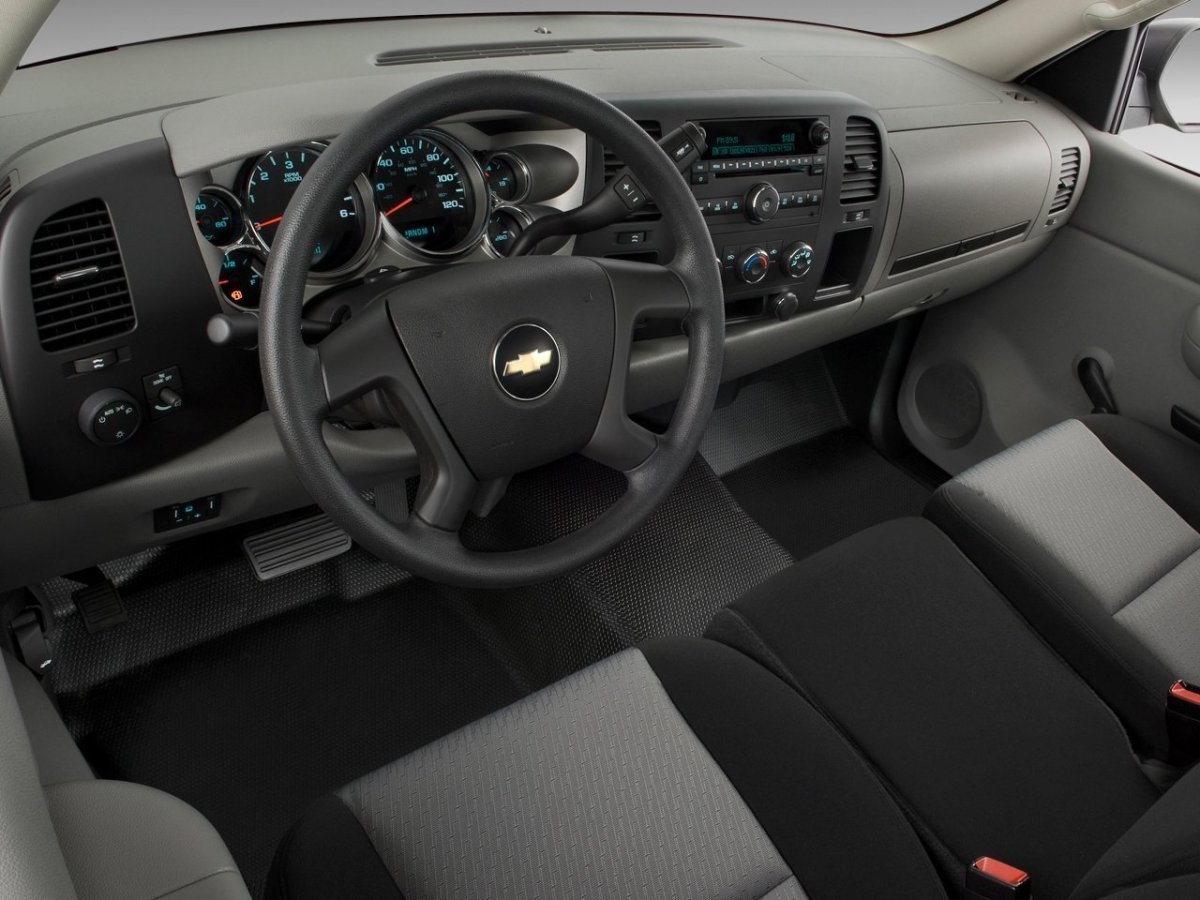 Chevrolet Silverado 2007 салон