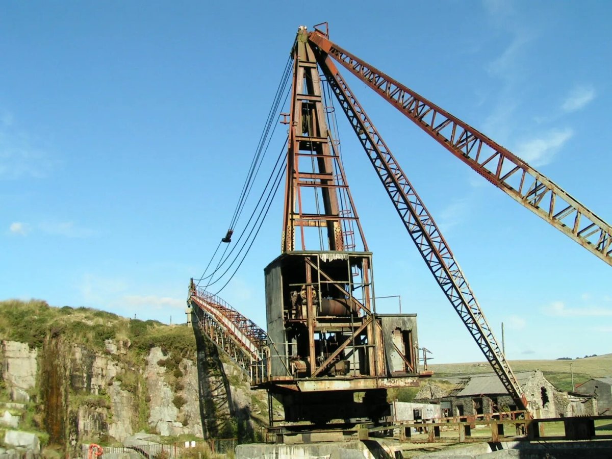 Карьер кран