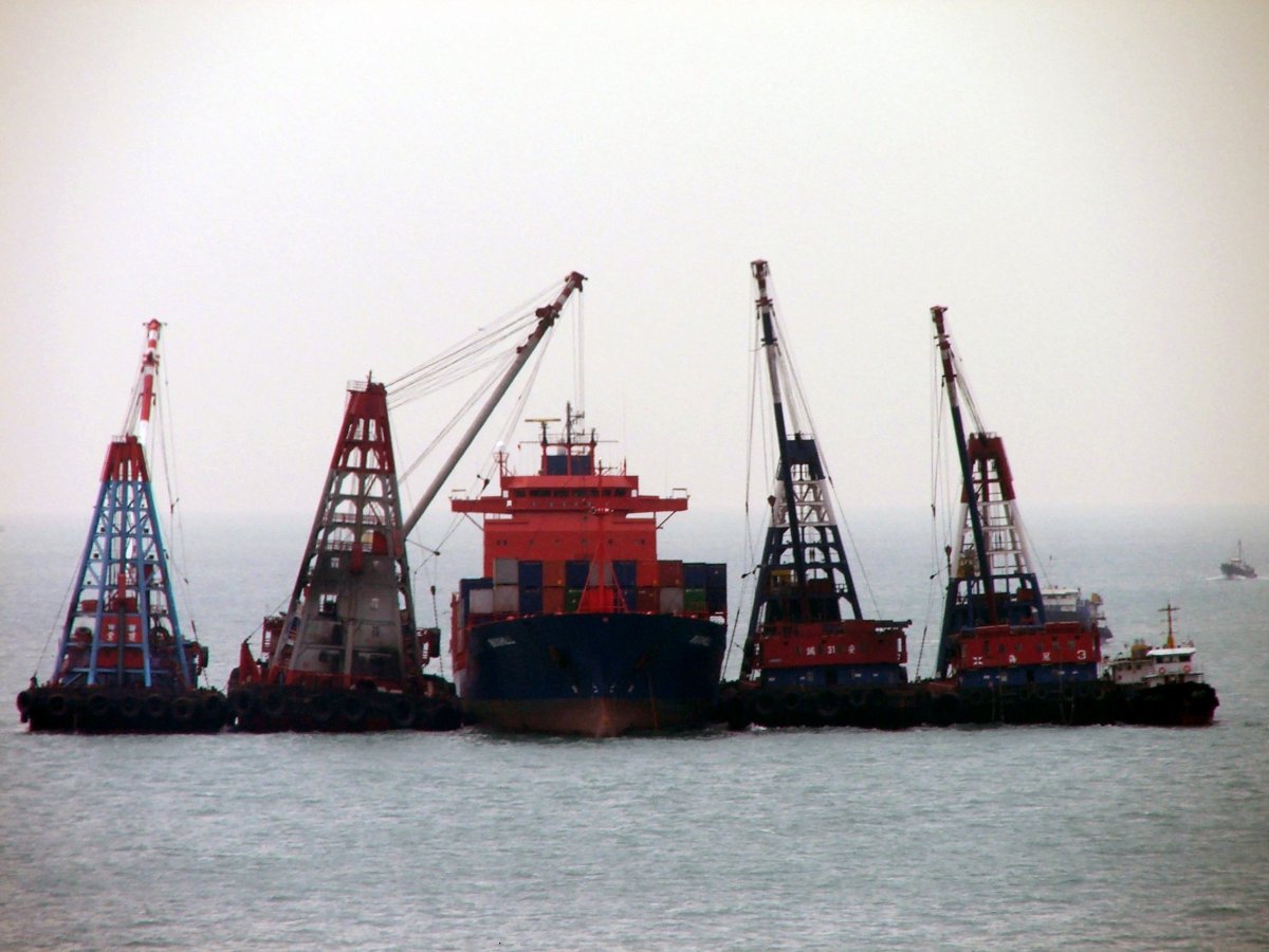 Судовые Деррик краны