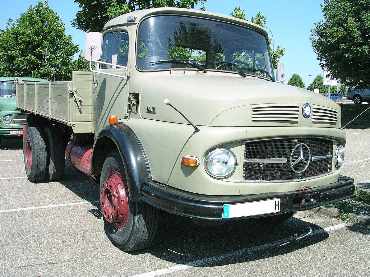 Mercedes-Benz l408