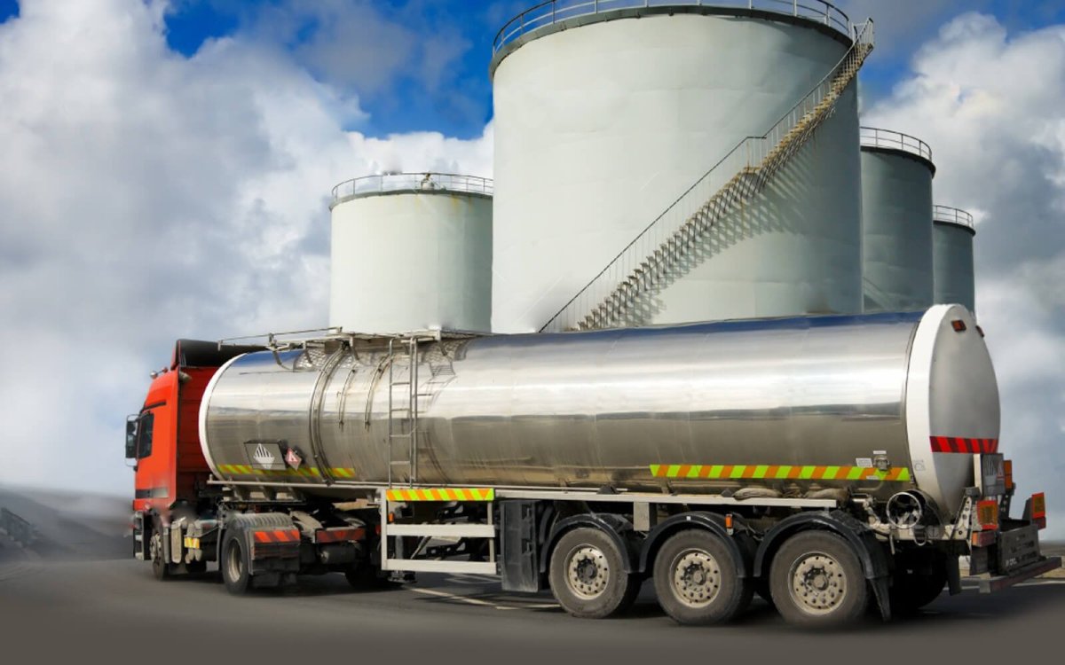 Поставка нефтепродуктов