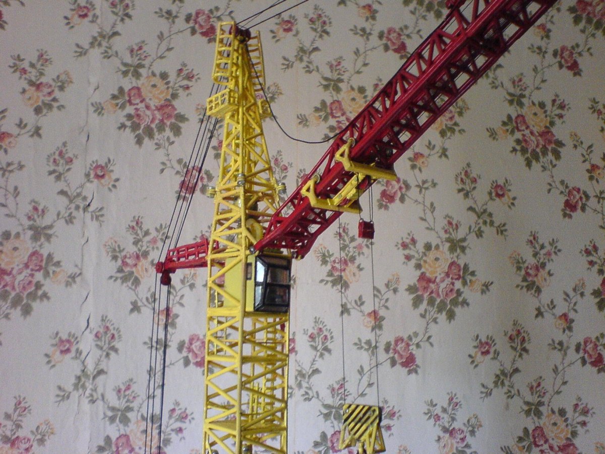 Модель башенного крана КБ 503