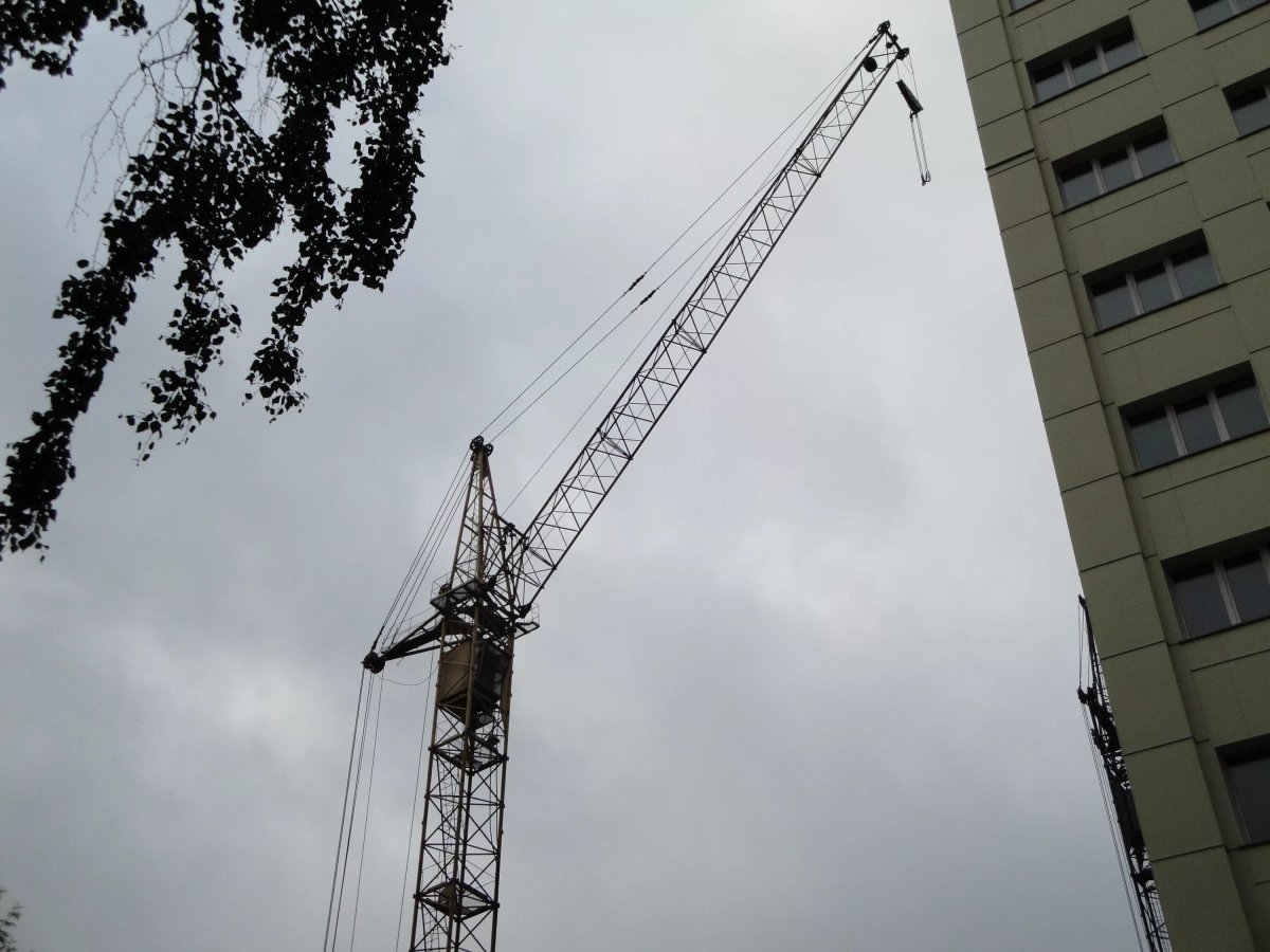 Башенный кран 405