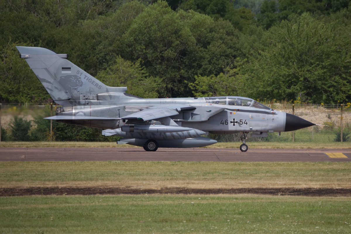 Истребитель с-54