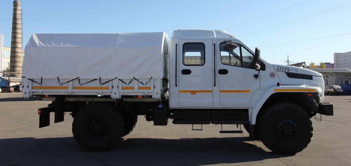Урал Некст 6х6 двухрядная кабина
