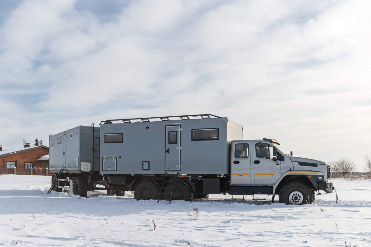 Урал Некст 6х6 автодом