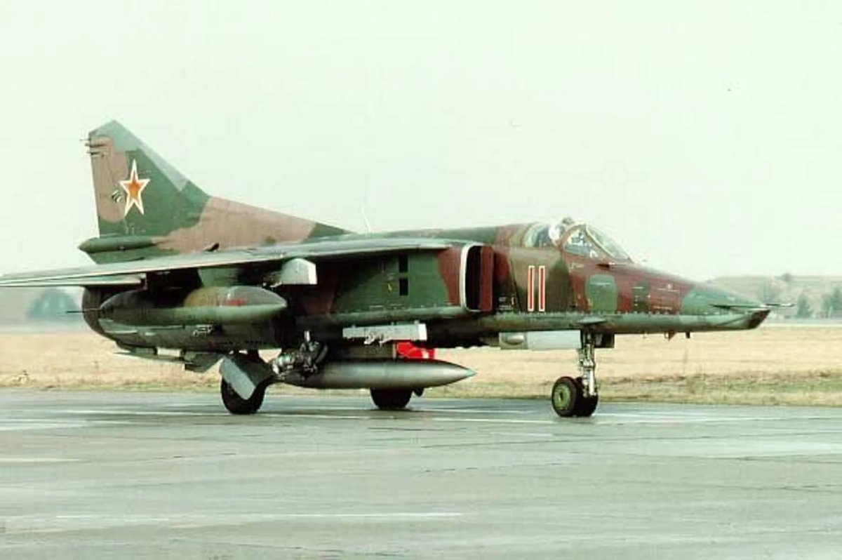 Самолет mig-27 Flogger d