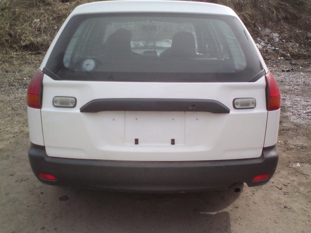 Крышка багажника Ниссан ад 11