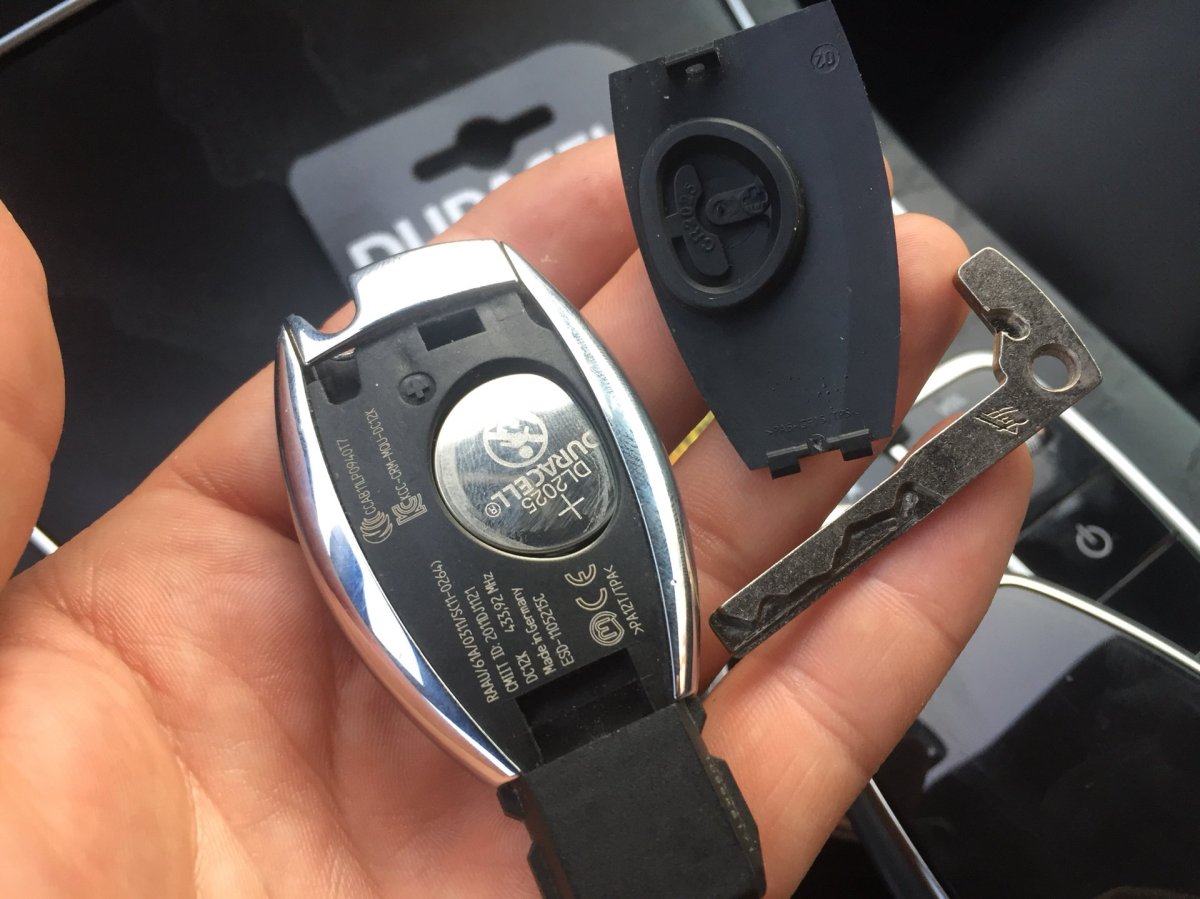 Батарейка для ключа Мерседес w211