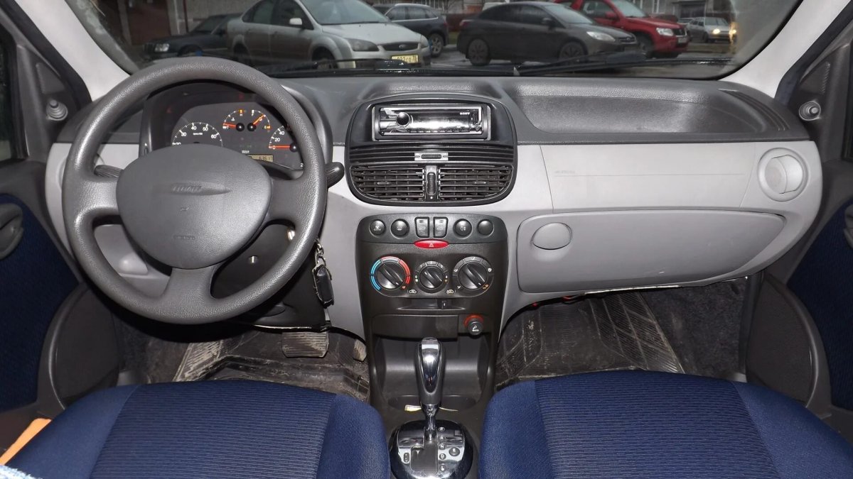 Fiat punto 2003 салон