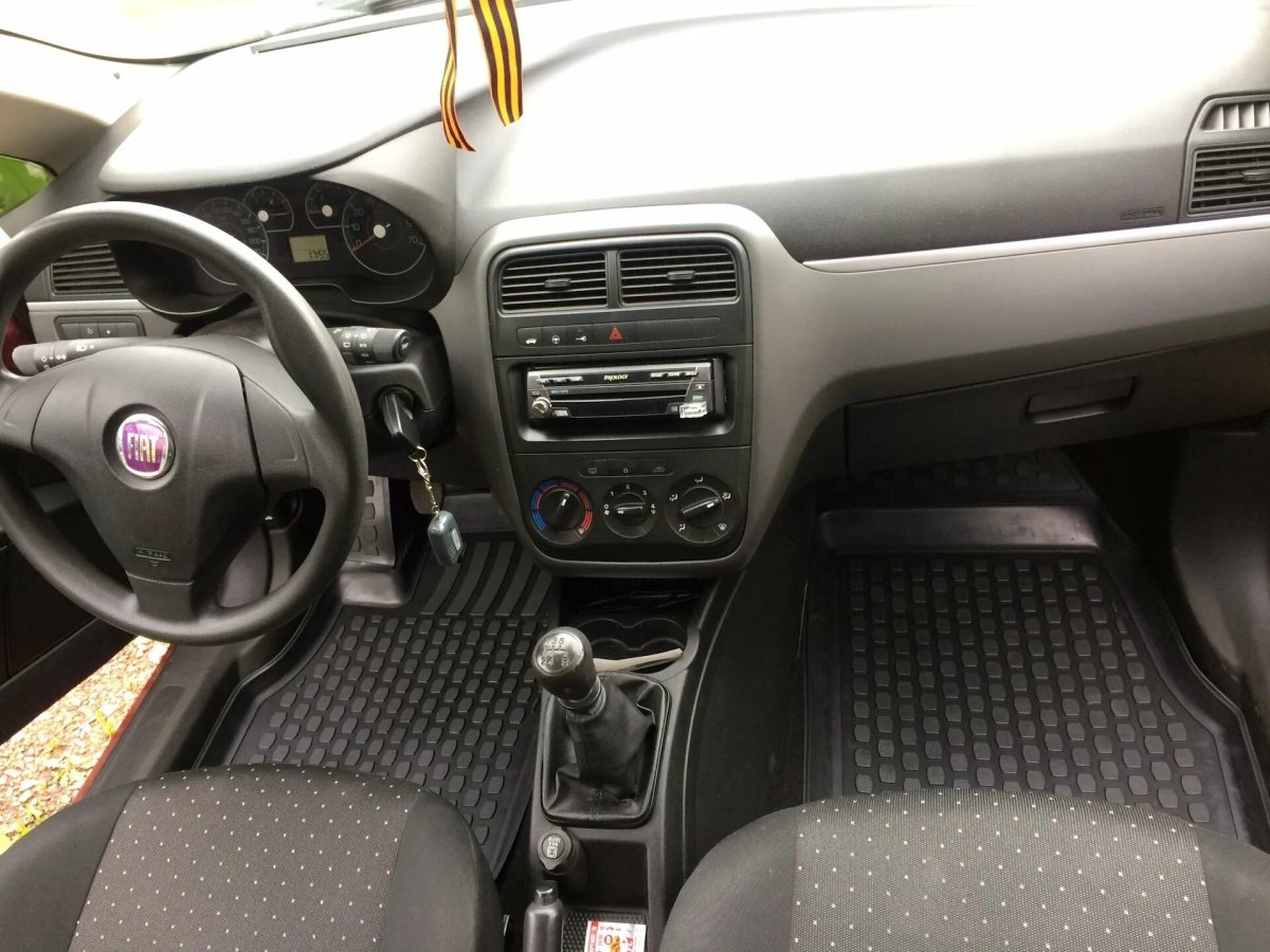 Fiat punto 2008 салон