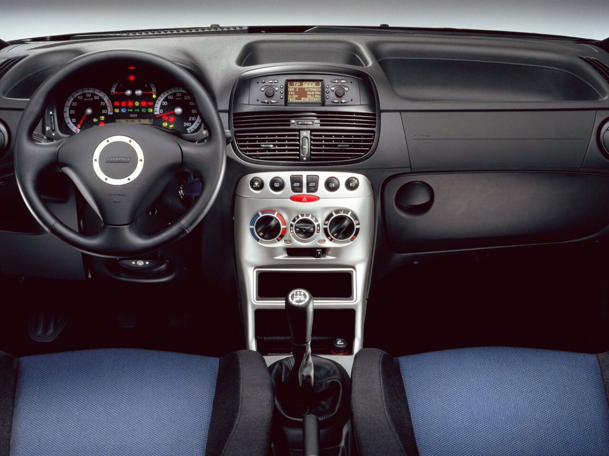 Салон Fiat punto 1