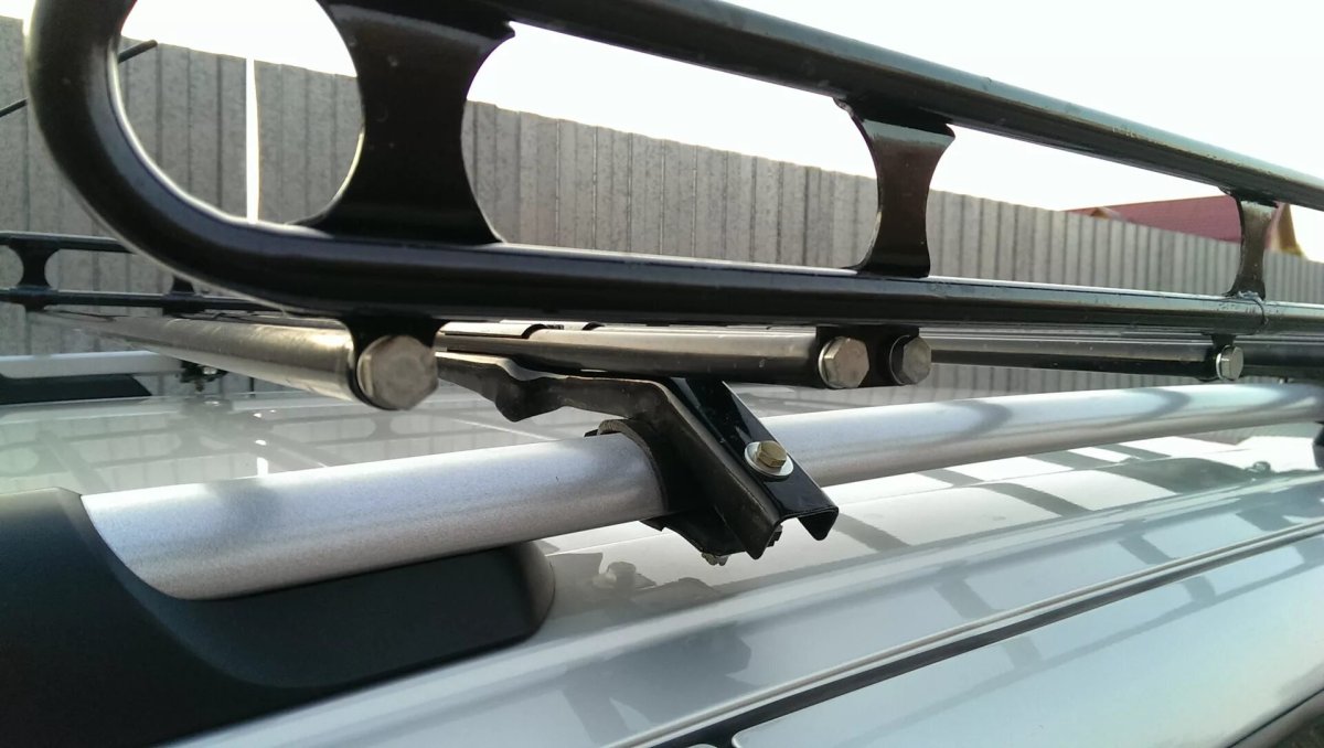 Багажник на рейлинги Лада Гранта кросс