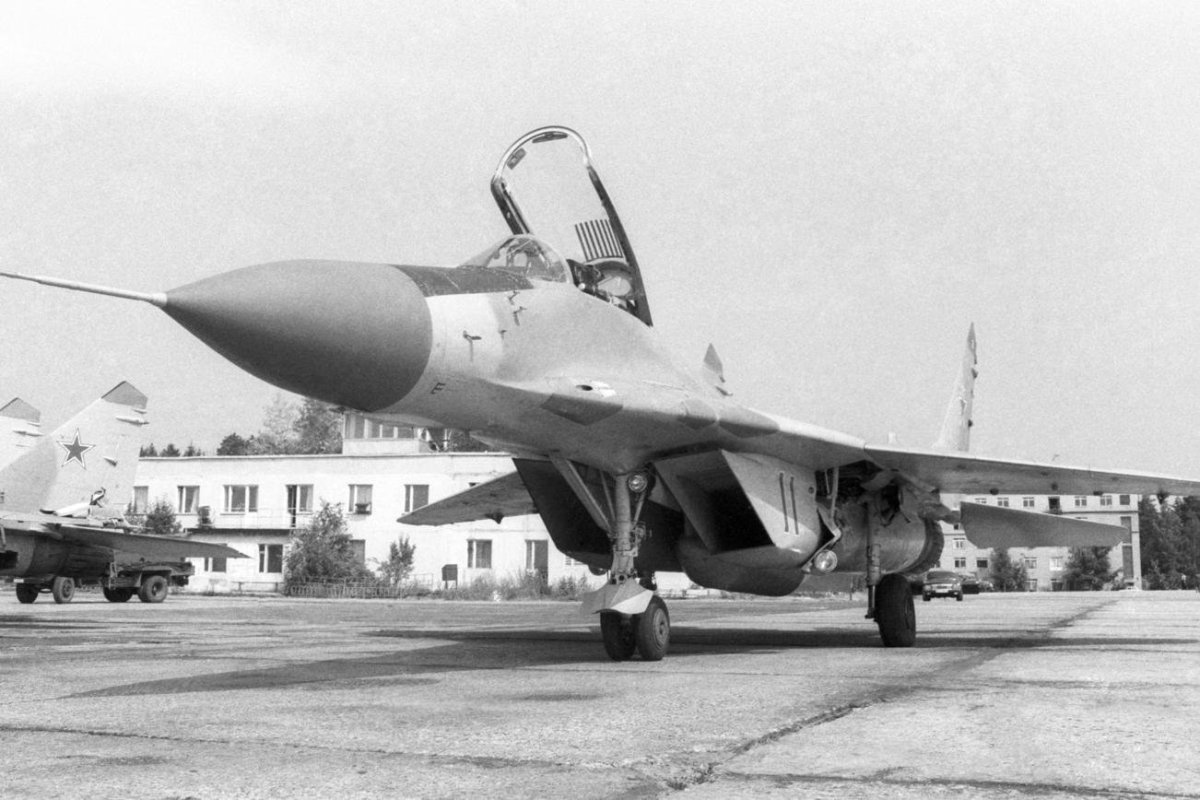Первый полёт истребителя миг-29 1977