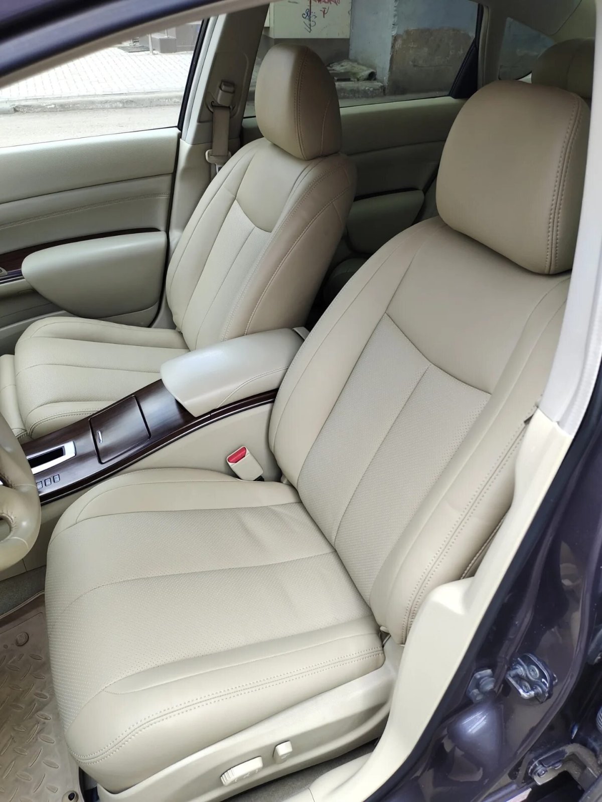 Переднее сидение Ниссан Теана j32 с атаманкой
