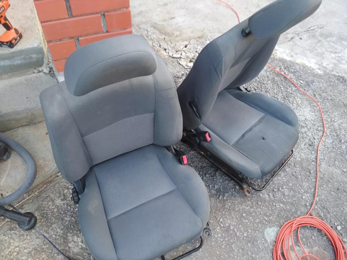 Переднее сиденье Nissan Almera n 16