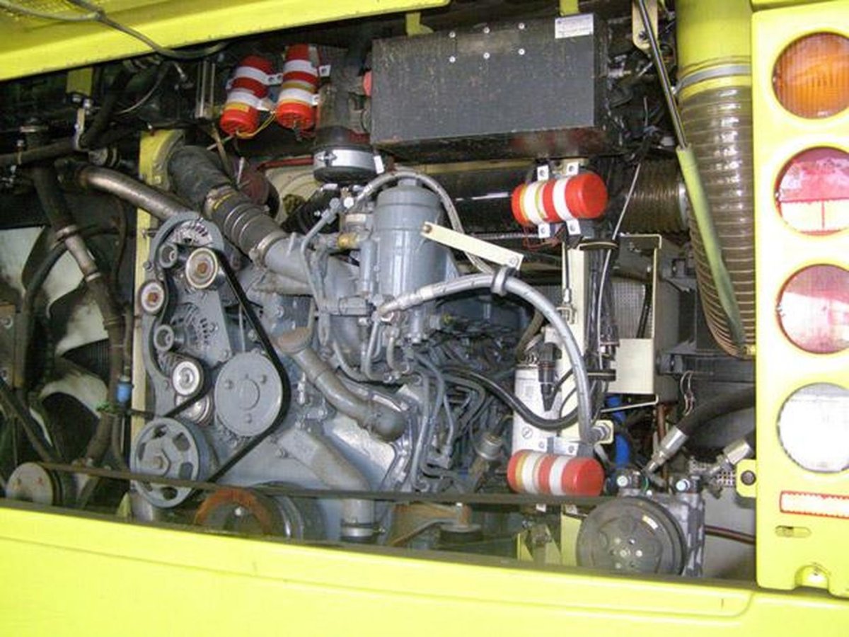 ЛИАЗ 5256 моторный отсек