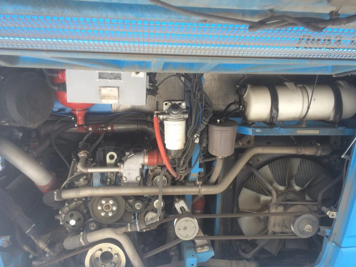 ЛИАЗ 429260 моторный отсек