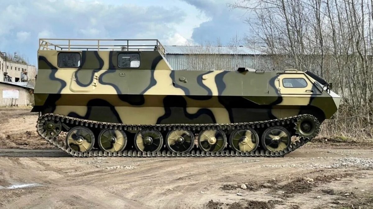 Гусеничный вездеход МТЛБ
