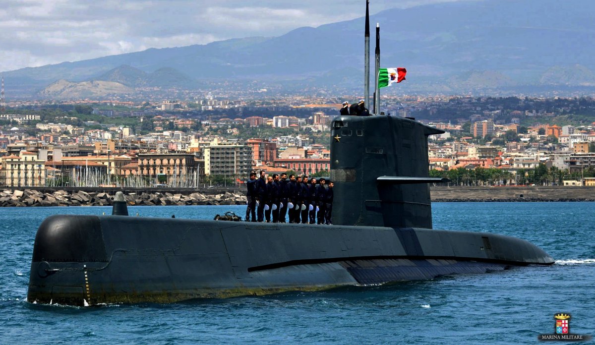 Подводная лодка в Италии