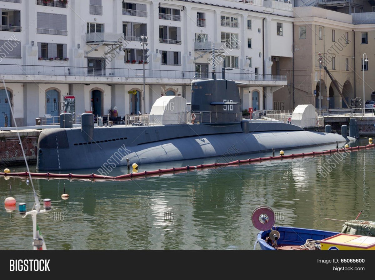 Подводная лодка Генуя